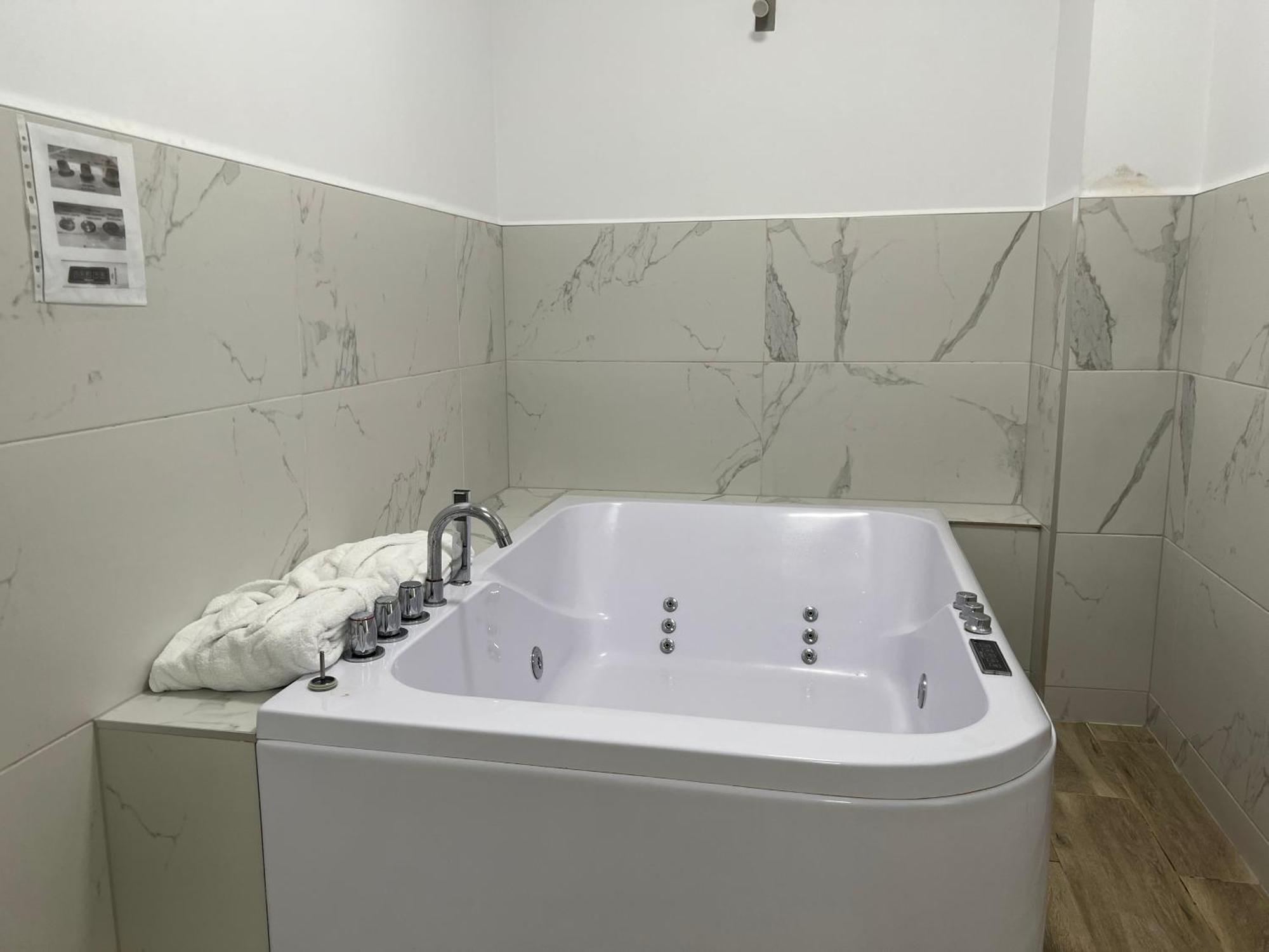 Casa Brava Hotel Alicante Ngoại thất bức ảnh